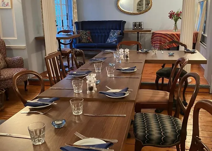 Temple Croft ألستون